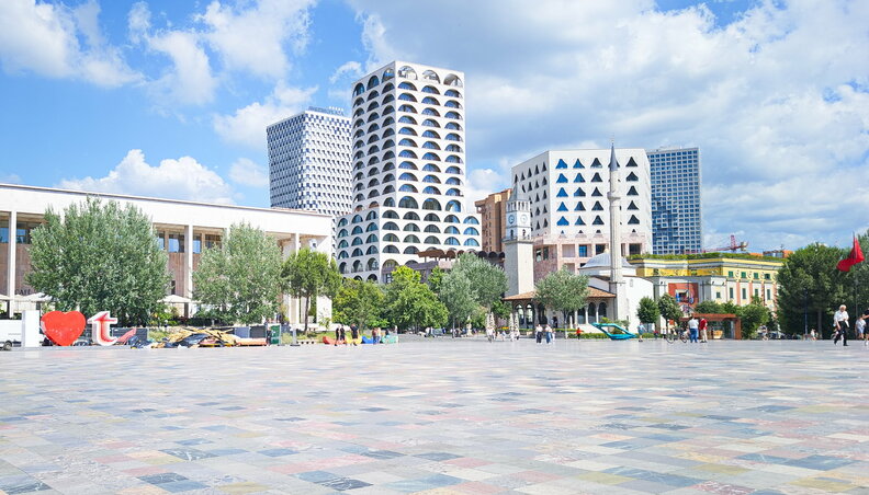 La place Skanderberg Tirana