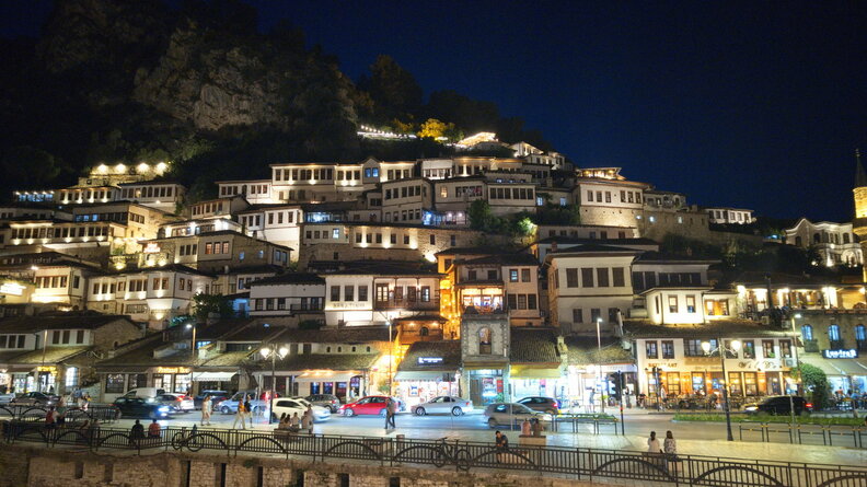 Quartier Mangalem &agrave; B&eacute;rat